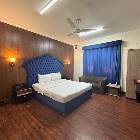 Orbit Residency F-7 Hotel Islamabad Exterior photo
