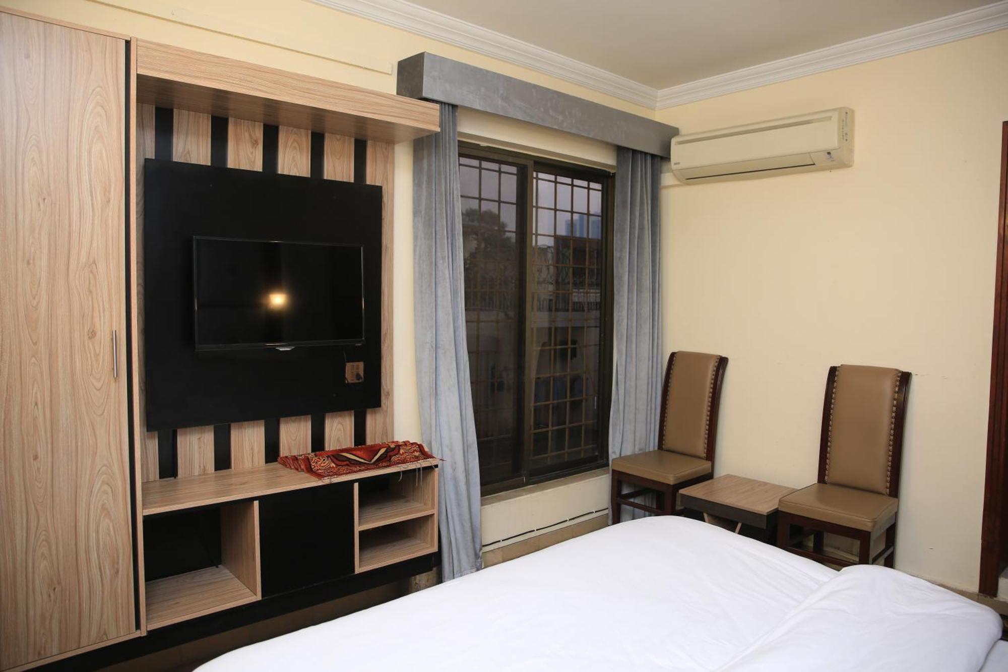 Orbit Residency F-7 Hotel Islamabad Exterior photo