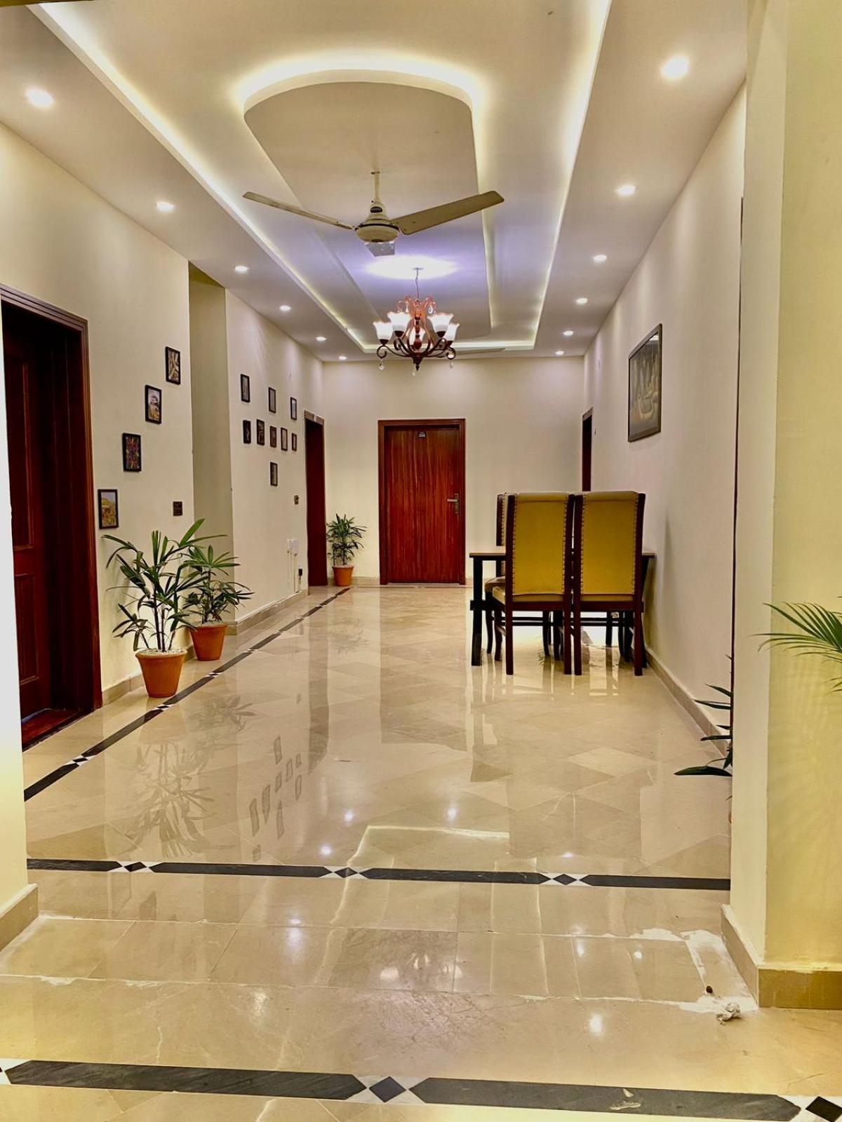 Orbit Residency F-7 Hotel Islamabad Exterior photo
