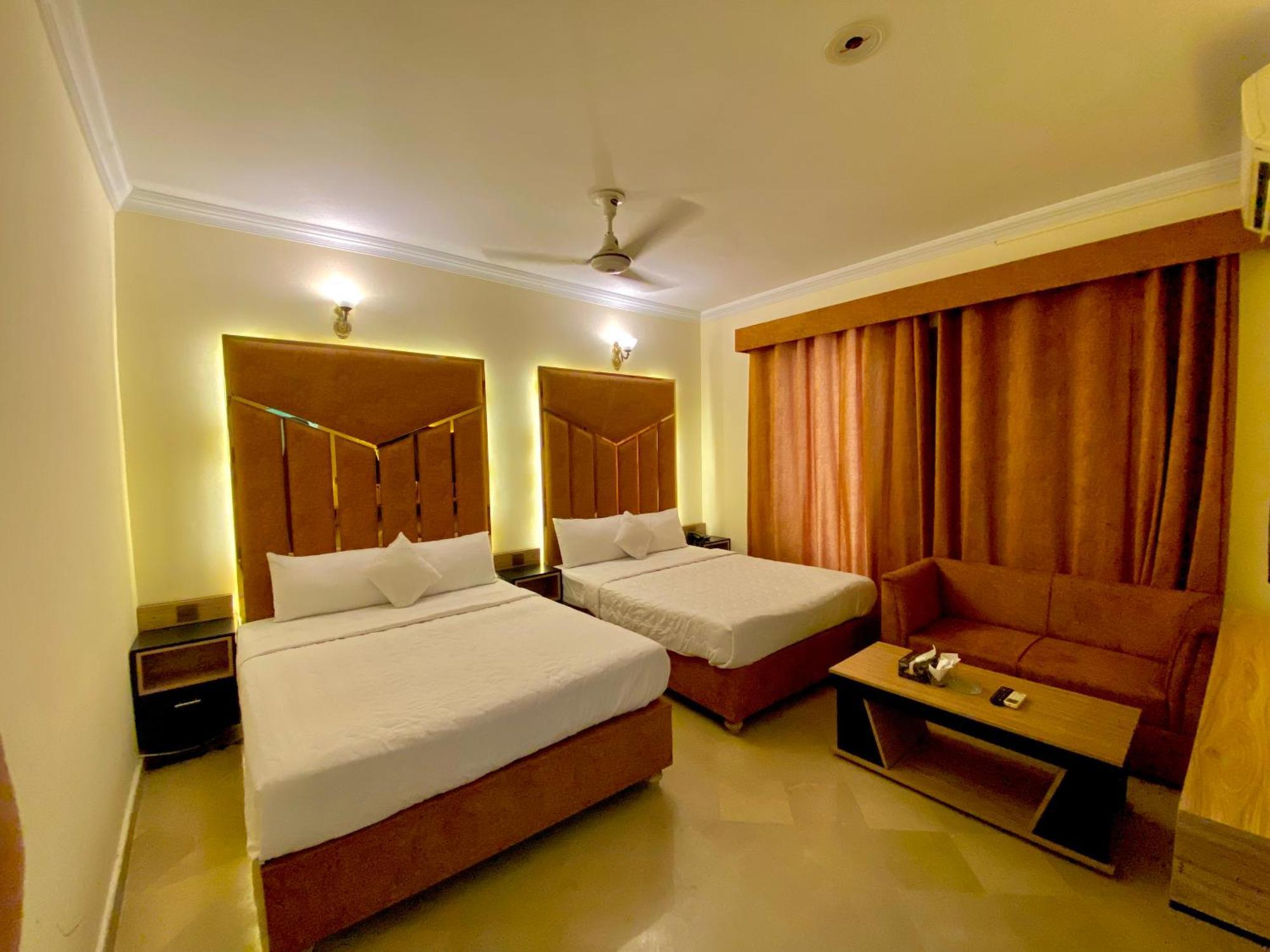 Orbit Residency F-7 Hotel Islamabad Exterior photo